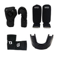 Kit d'équipement boxe thaï débutant : gants Booster ALPHA, protège-tibias AMSG 1, coudières et protège-dents Booster Fight Gear