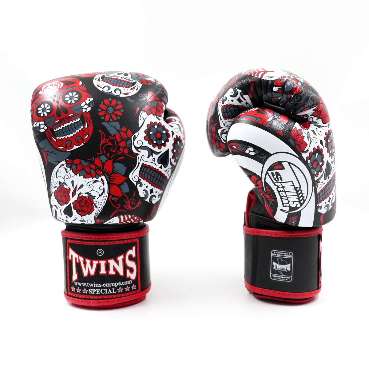 Gants de boxe Twins FBGVL 3 Skull rouge, profil